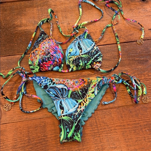 Luli Fama Colorful Tropical Print Bikini Set women’s Xsmall - Picture 2 of 8